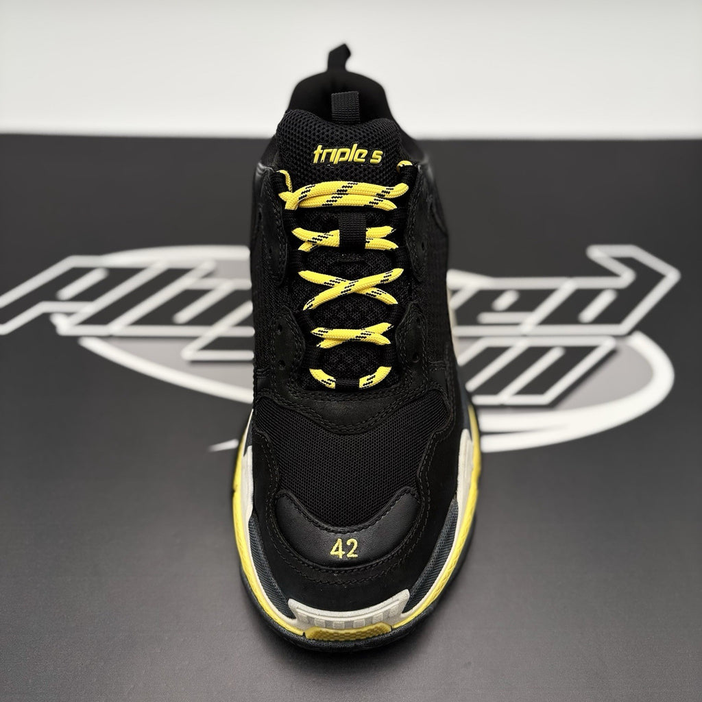 Size 42 (9 US) - Balenciaga Triple S ' Black Yellow ' | GREAT CONDITION!