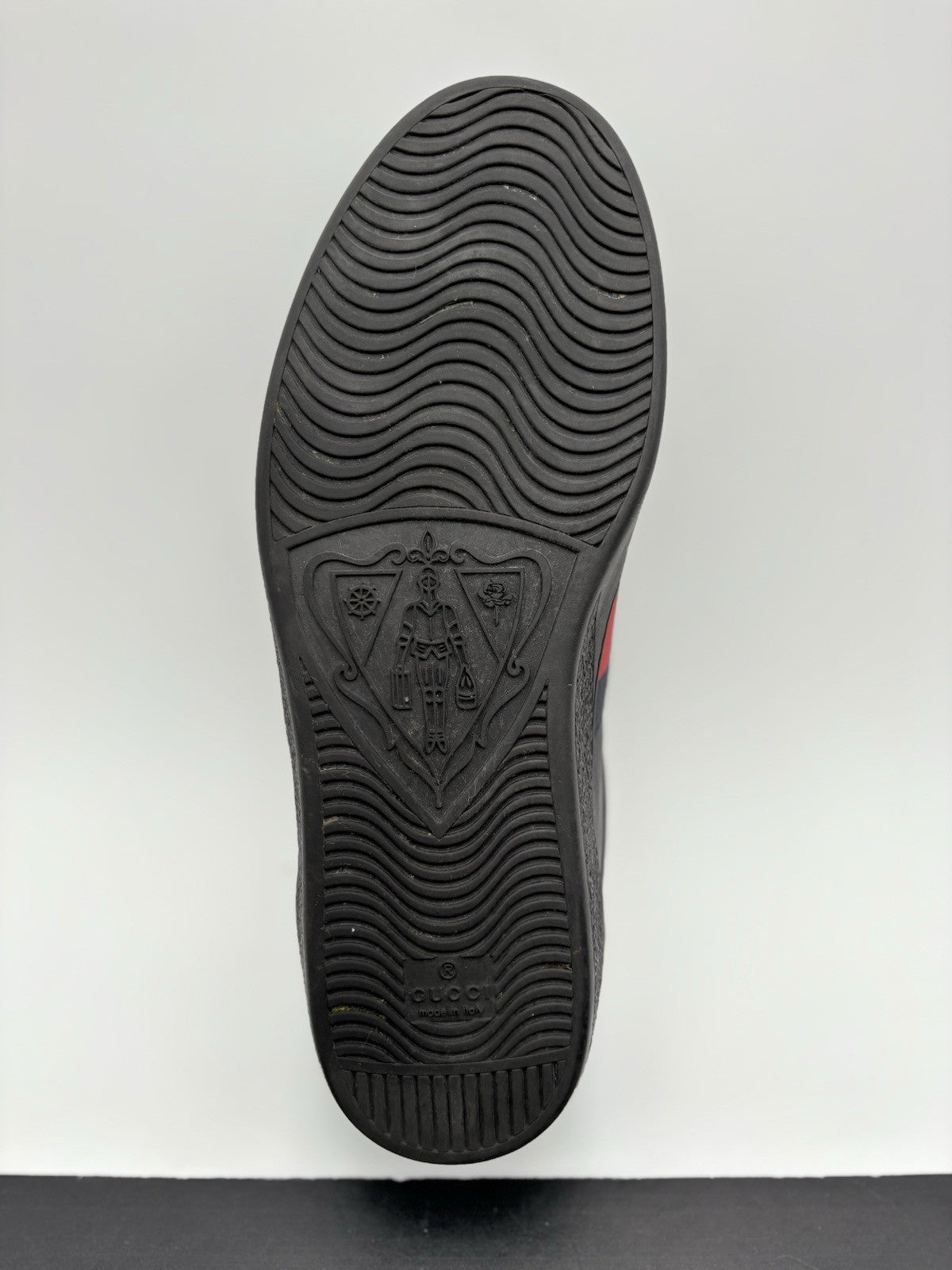 Size 9 G (9.5 US) - Gucci Ace Embroidered Bee ' Black ' | GREAT CONDITION!