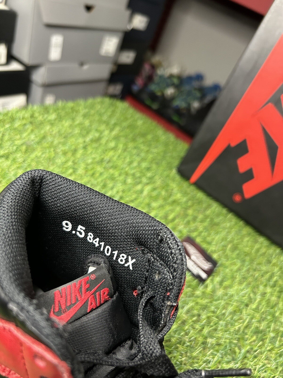 Size 9.5 - Nike Air Jordan 1 Retro High OG 'Banned' 2016