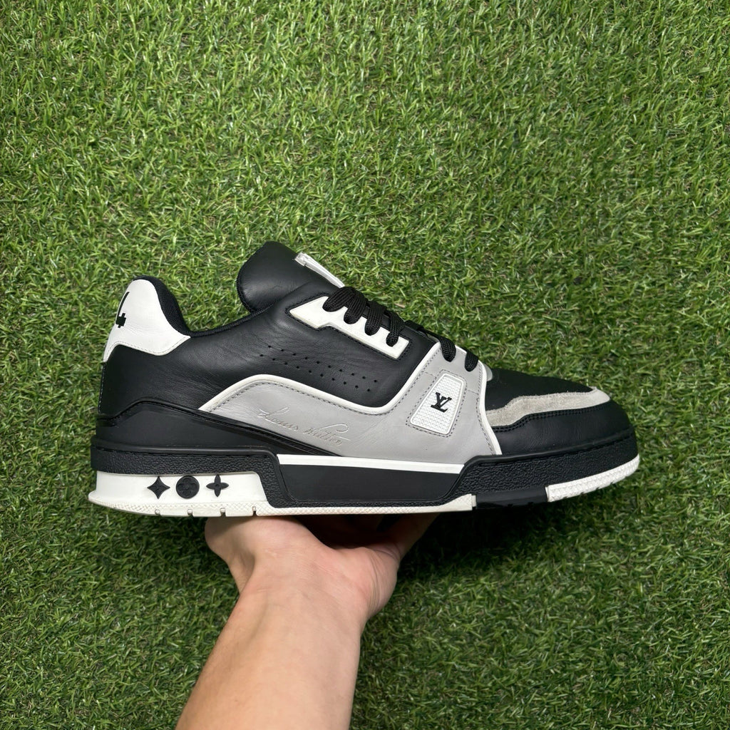 Size 8.5 LV (9.5-10 US) Louis Vuitton Trainer ' Black, Grey, White ' | GOOD!