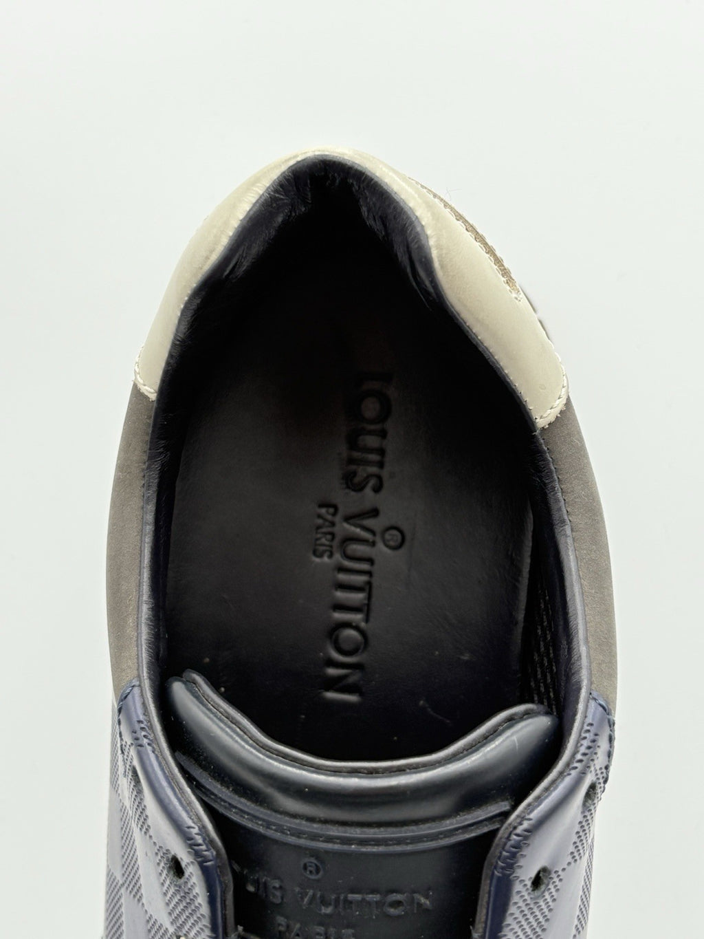 Size 8 LV (9-9.5 US) Louis Vuitton Damier Run Away ' Navy ' | GREAT CONDITION