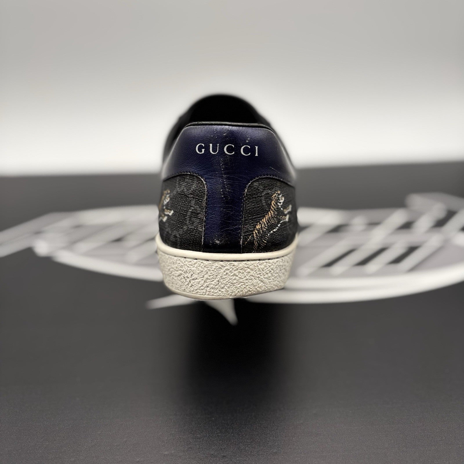 Size 8 G (8.5 US) - Gucci Tiger Ace GG Supreme Monogram | GREAT CONDITION!