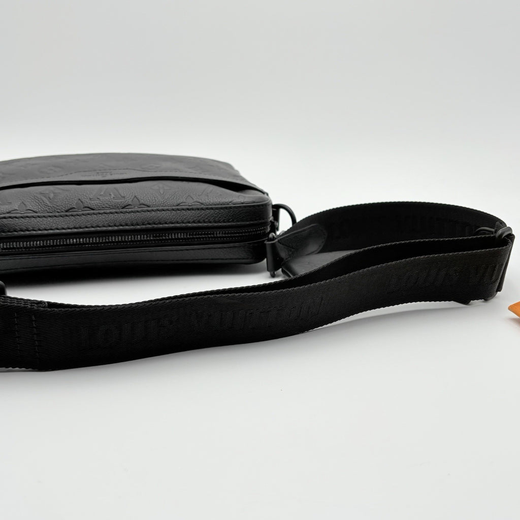 Louis Vuitton Messenger Bag Monogram Shadow ' Black ' | ONLY WORN 1-3x