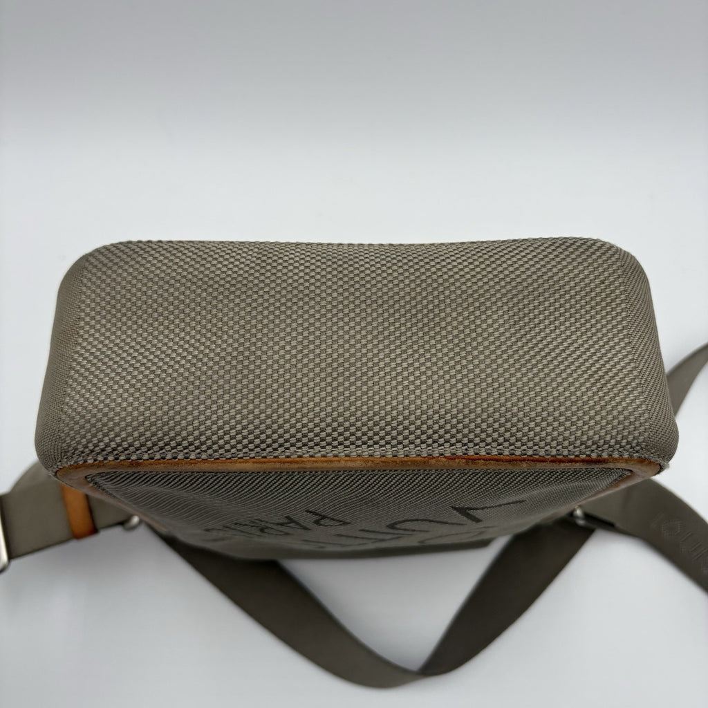 Louis Vuitton Canvas Damier Geant Citidan Shoulder Bag | GOOD CONDITION!