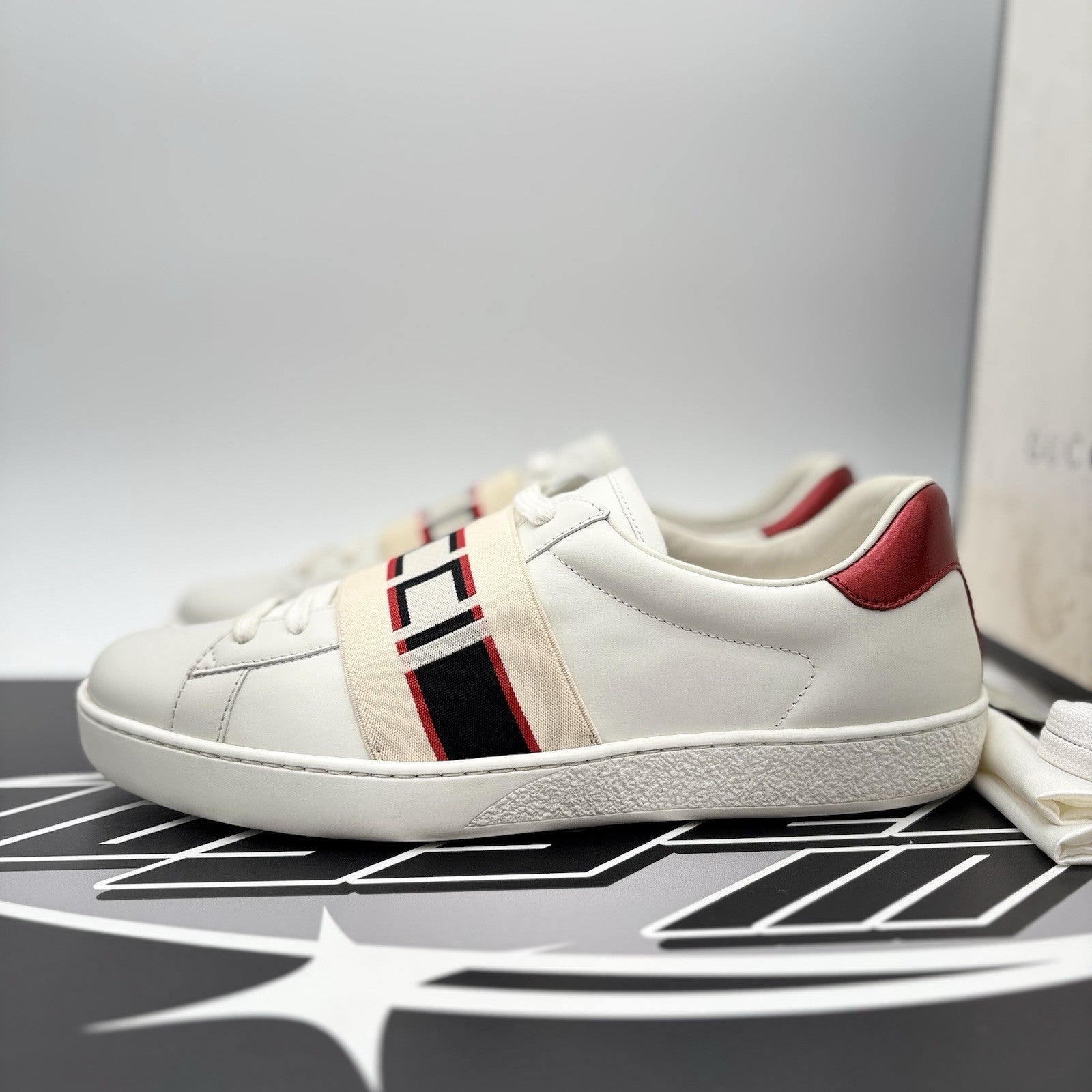Size 7.5 G (8 US) - Gucci Ace Gucci Stripe ‘ White, Red ‘ | GREAT!