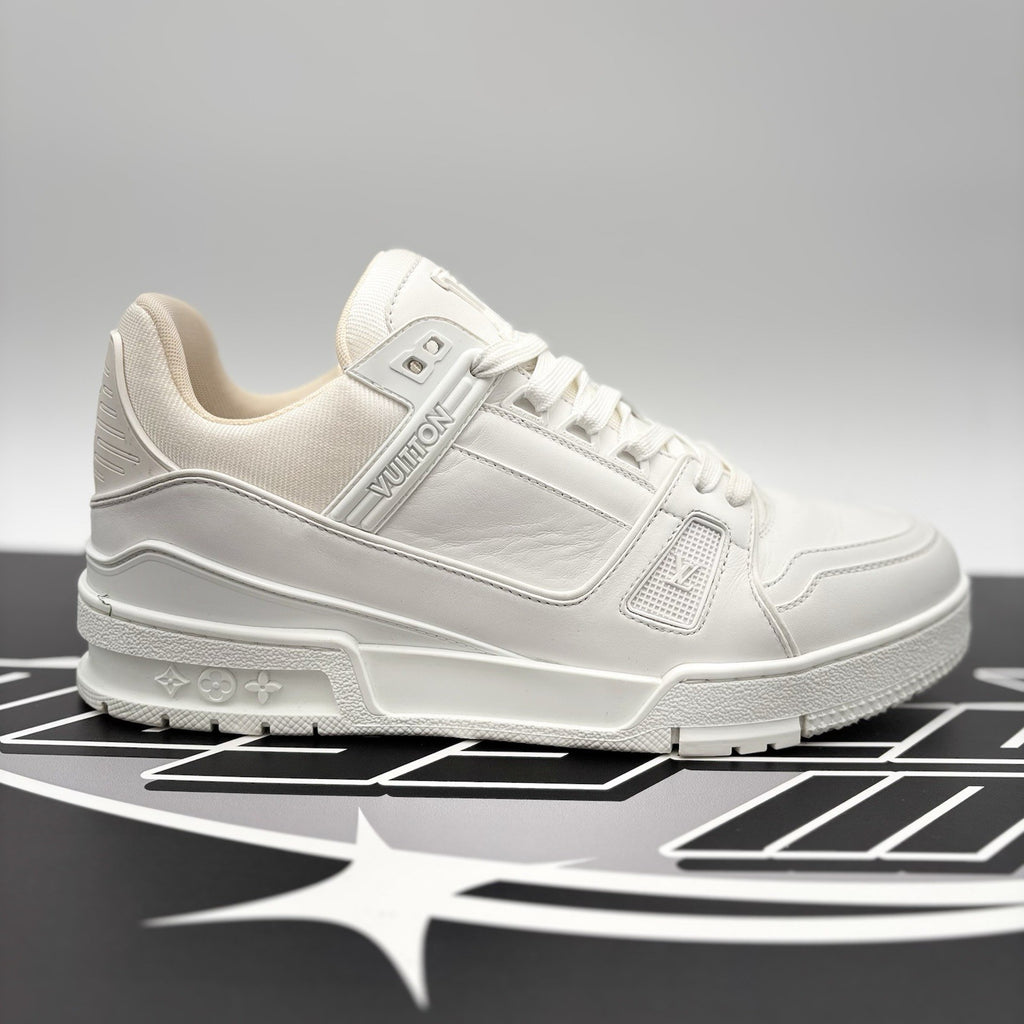 Size 7 LV (8-8.5 US) - Louis Vuitton Trainer ' White ' | EXCELLENT CONDITION!