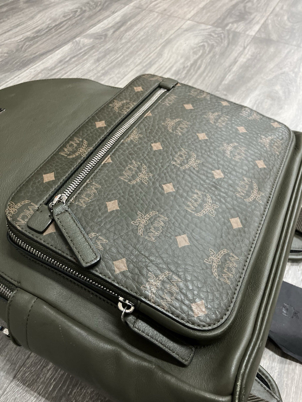 MCM Visetos Backpack ' Khaki / Sea Turtle ' | GOOD CONDITION!