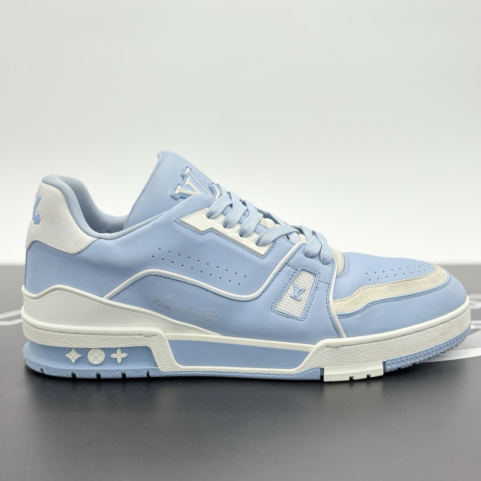 Size 9.5 LV (US 10.5-11) - Louis Vuitton Trainer ' Light Blue ' | GREAT COND!