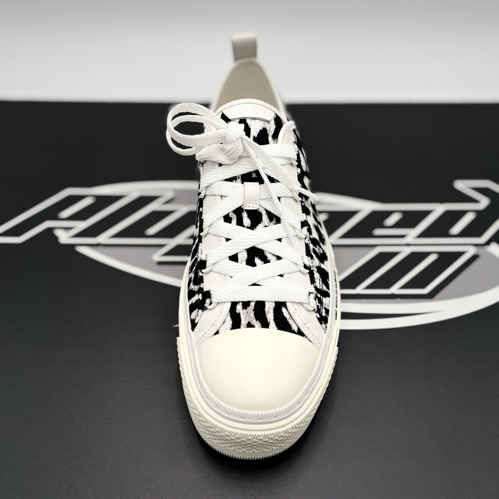 Size 43 (10US) Amiri Court Low ' White Leopard ' | Excellent!