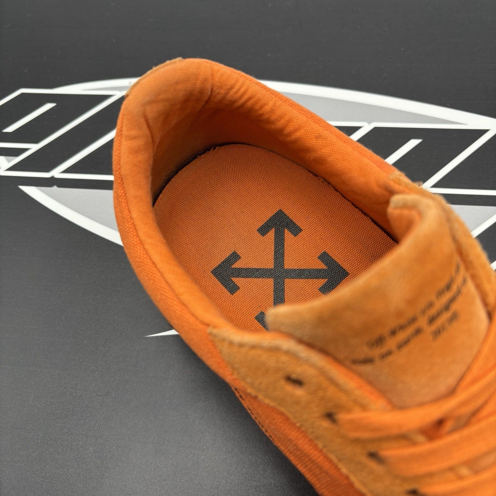 Size 44 (11 US) - Off White Vulcanized Low Orange Black ' | GOOD CONDITION!
