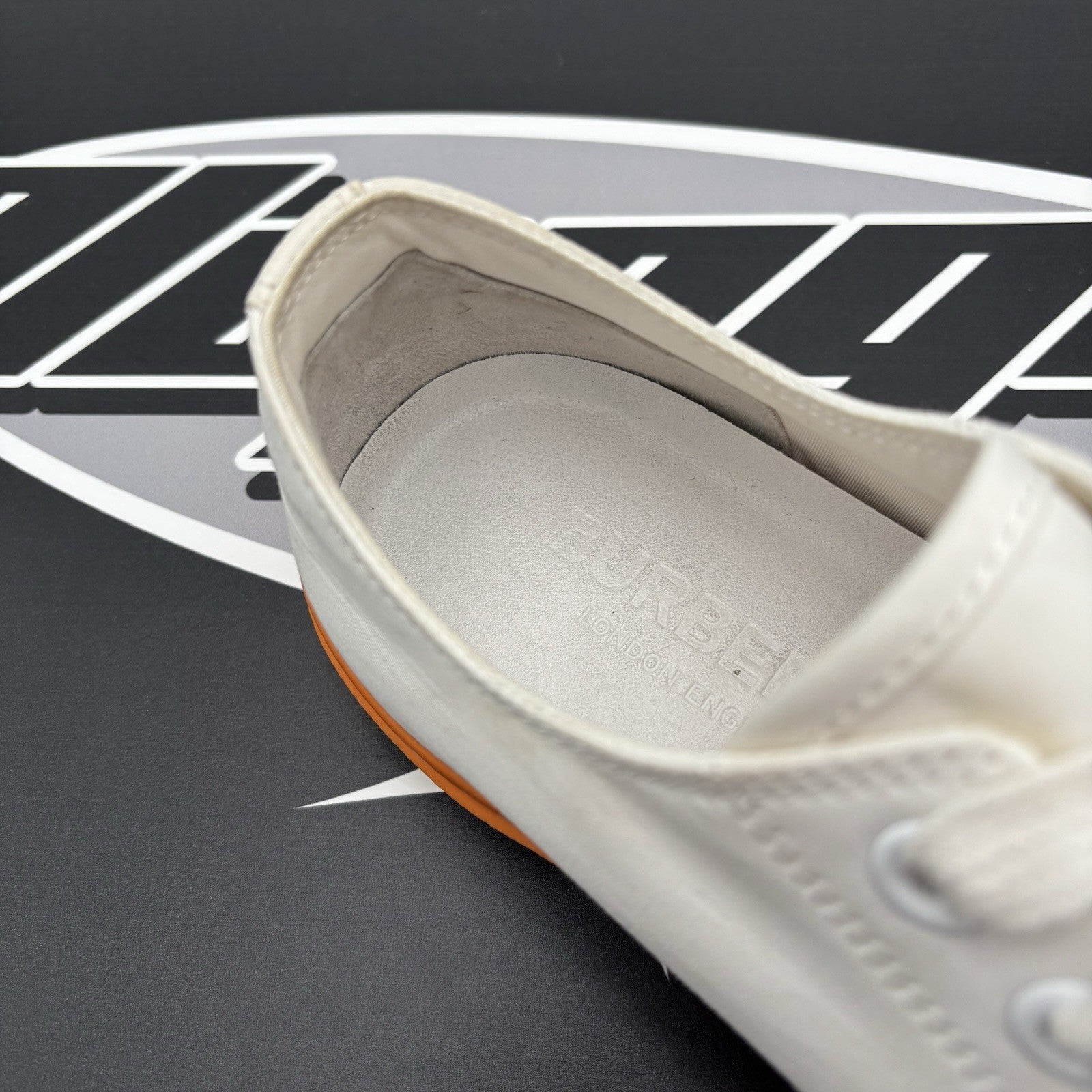 Size 41 EU (8 US) - Burberry Low Sneaker ' Orange, White ' | SUPER CLEAN!
