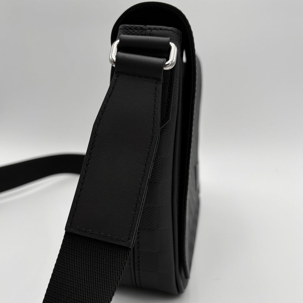 Louis Vuitton District PM Infini Messenger Bag ' Black ' | PRISTINE CONDITION!