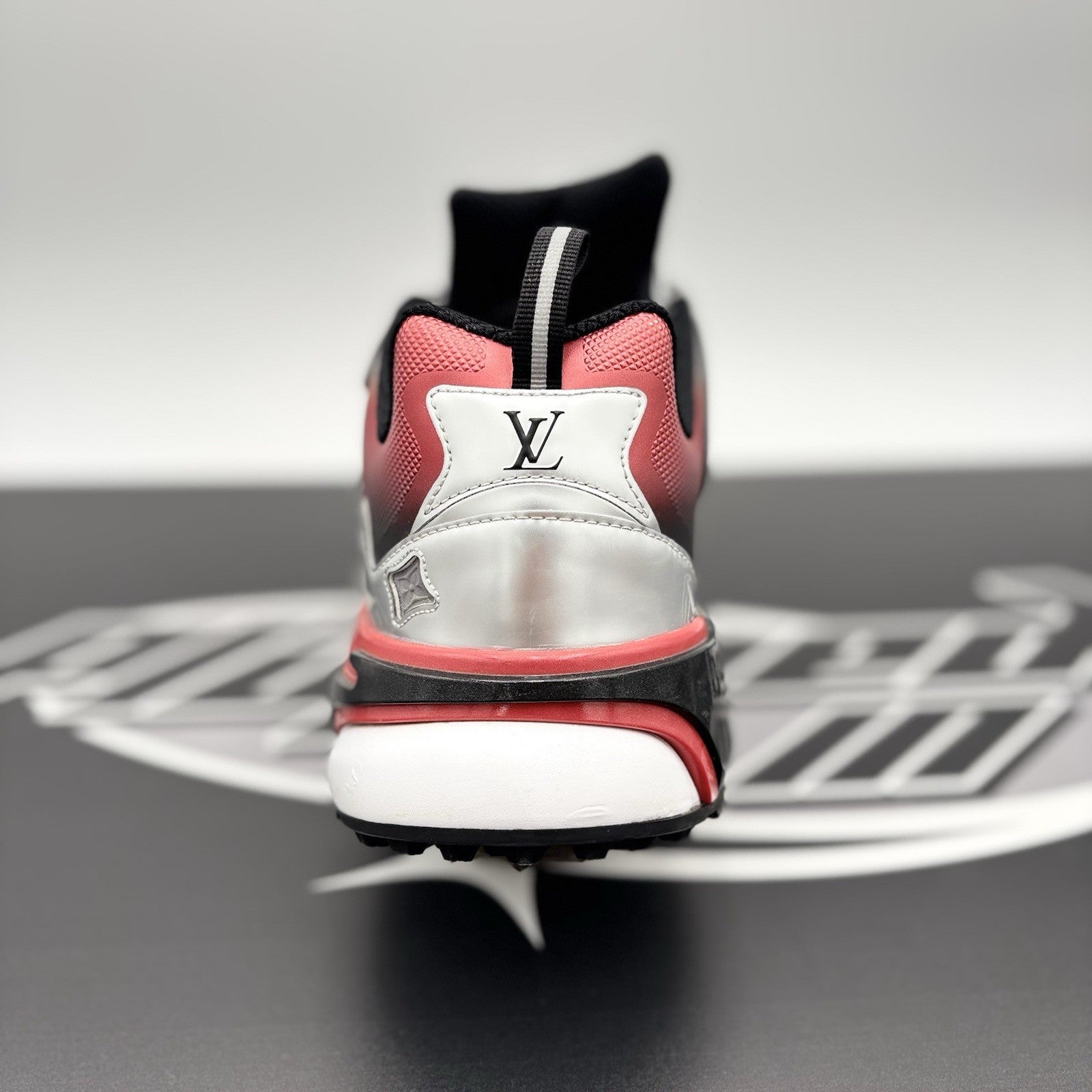 Size 8.5 LV (9.5-10 US) Louis Vuitton Tactic Runner ' Red Grey ' | GREAT COND!