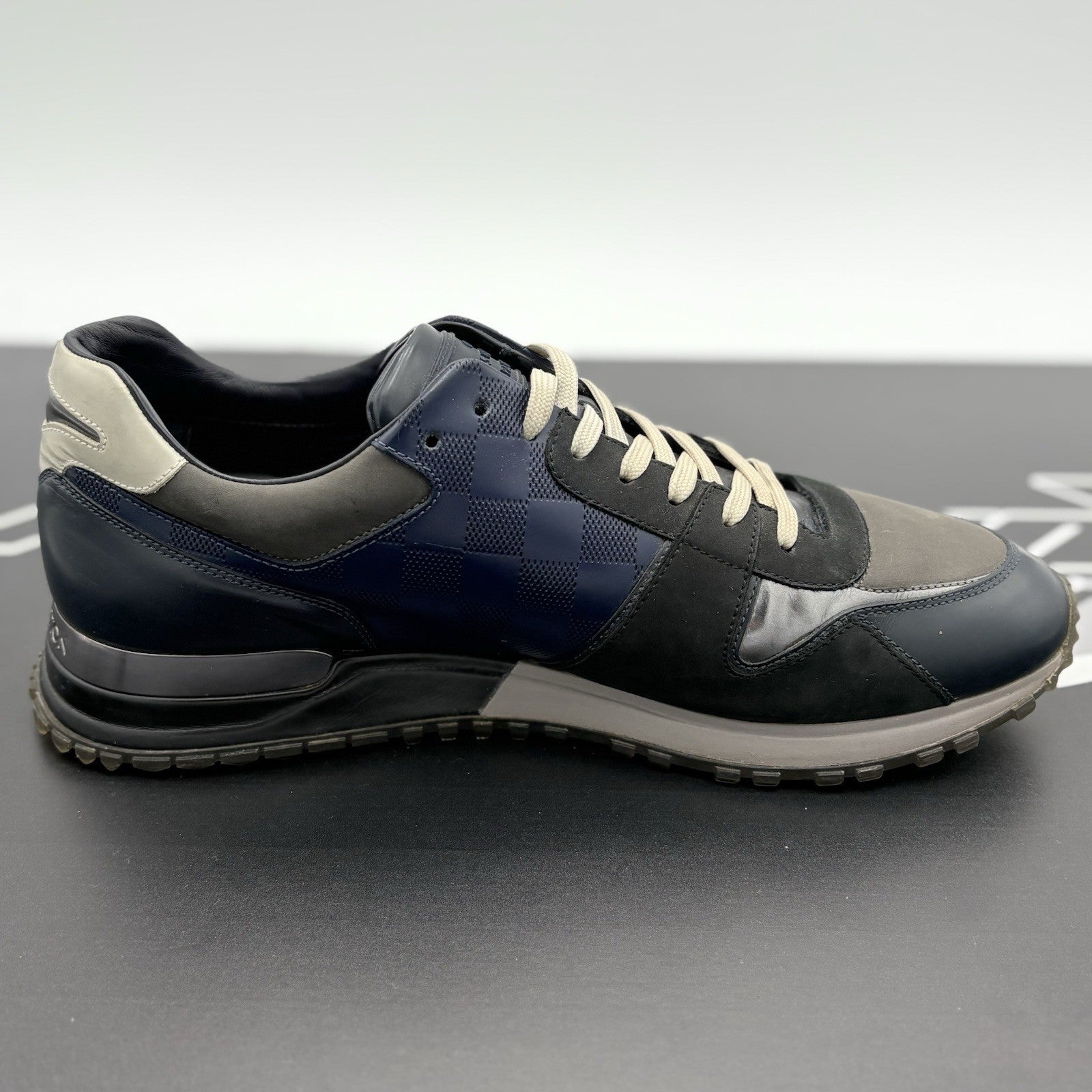 Size 8 LV (9-9.5 US) Louis Vuitton Damier Run Away ' Navy ' | GREAT CONDITION