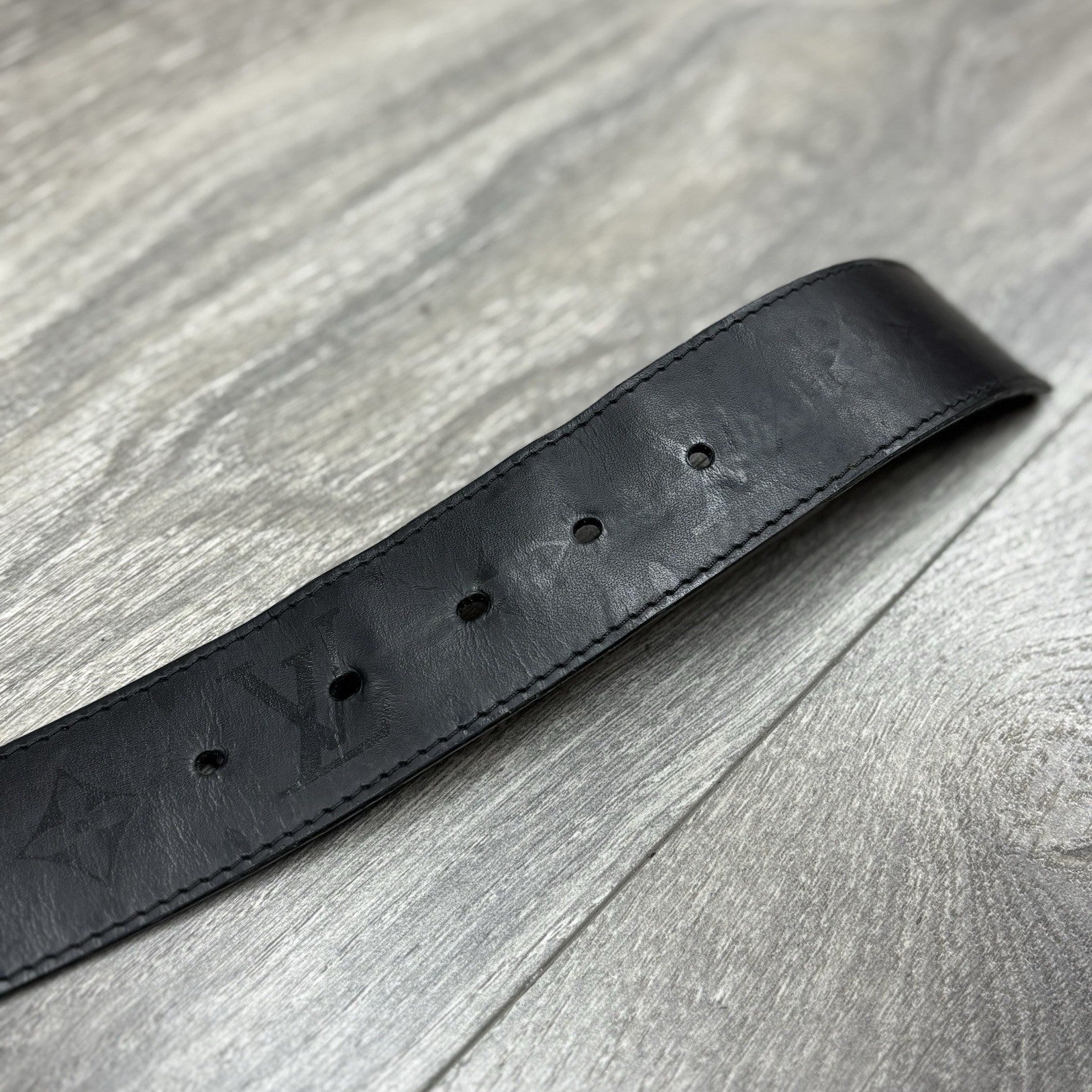 Louis Vuitton LV Initials Belt ' Black ' | GOOD CONDITION!
