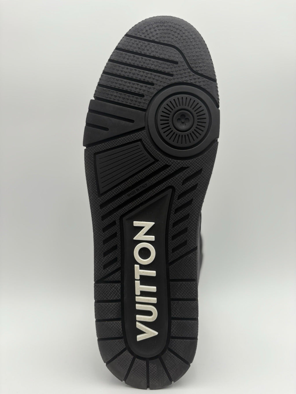 Size 11 LV (12-12.5 US) - Louis Vuitton Trainer ' Black ' | EXCELLENT!