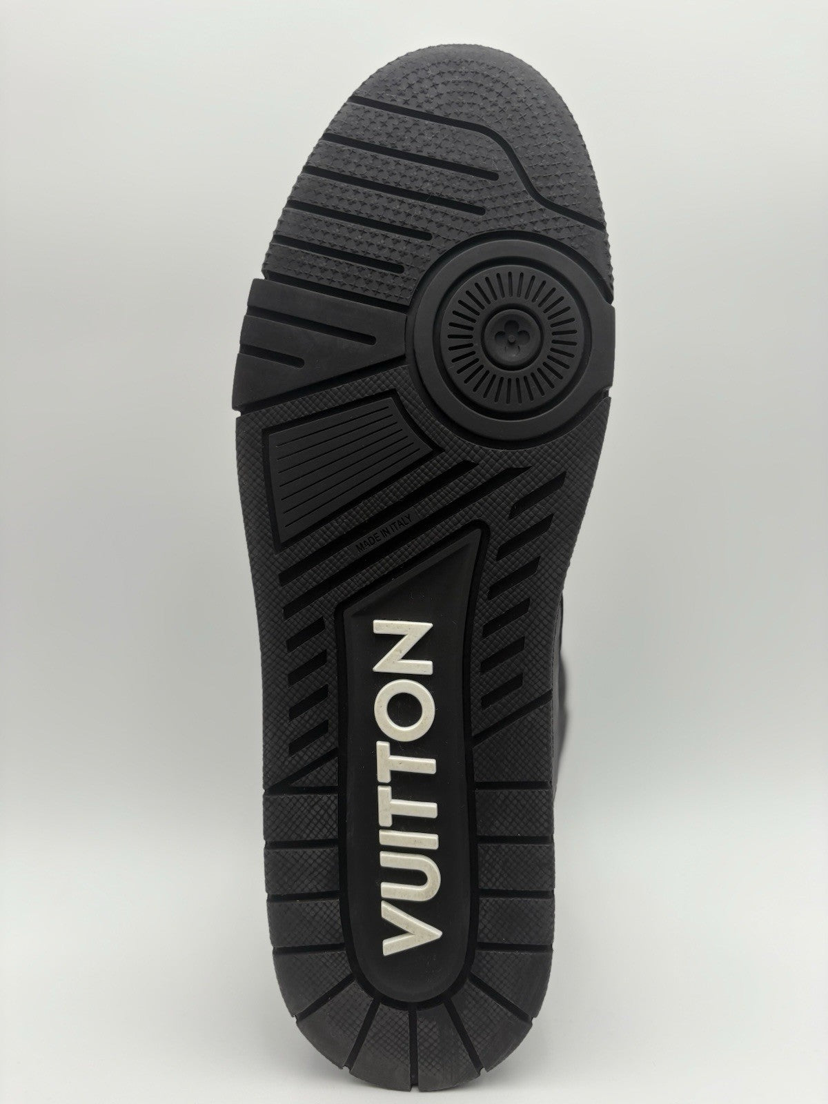 Size 11 LV (12-12.5 US) - Louis Vuitton Trainer ' Black ' | EXCELLENT!