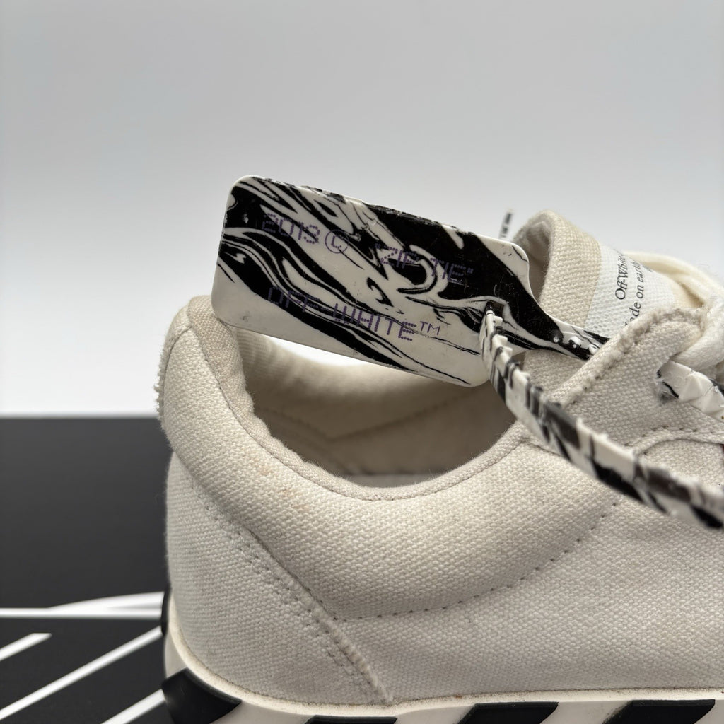 Size 40 (7 US) - Off-White Vulc Sneaker ' White ' | GOOD CONDITION!