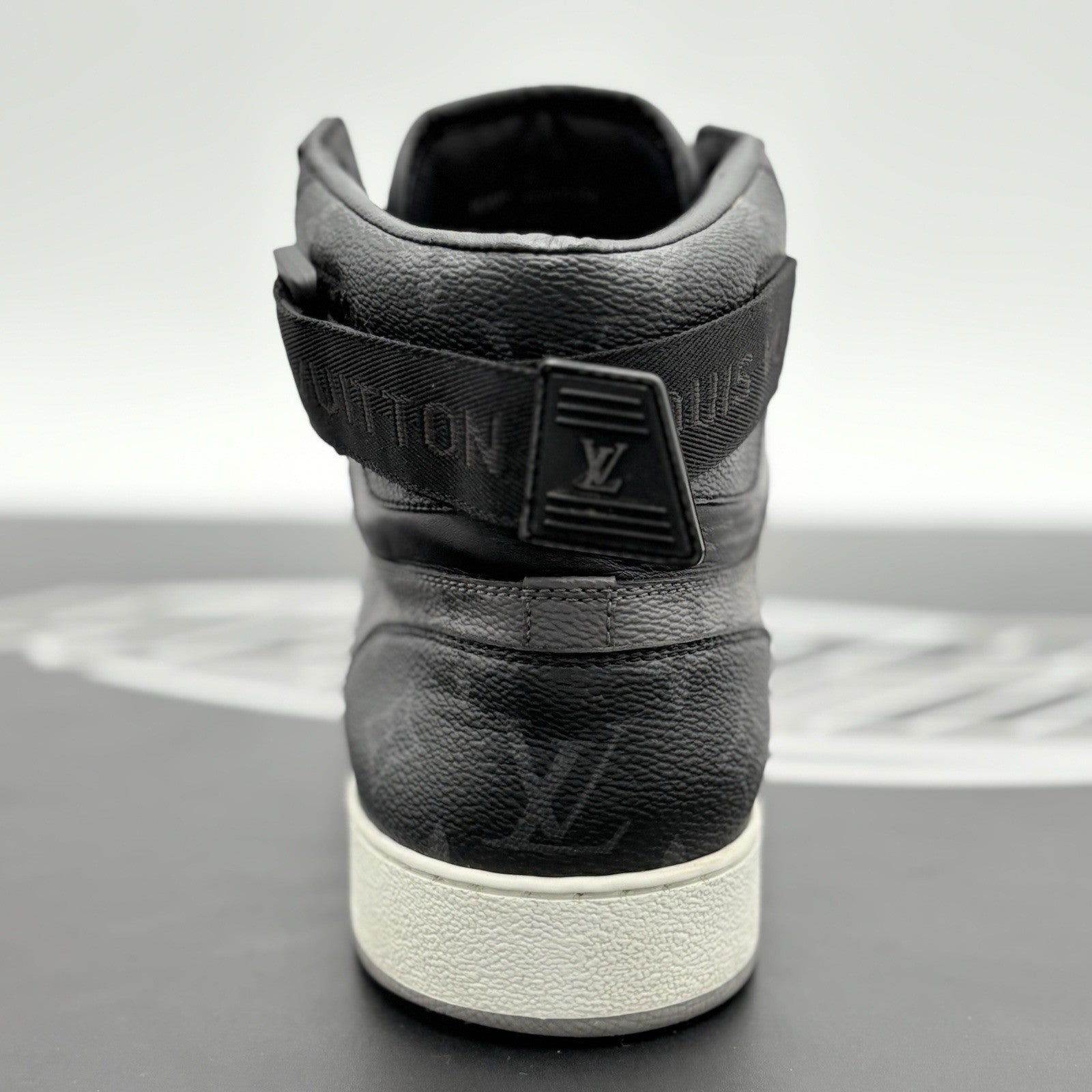 Size 7 LV (8-8.5 US) Louis Vuitton Eclipse Rivoli ' Black ' | SUPER CLEAN!