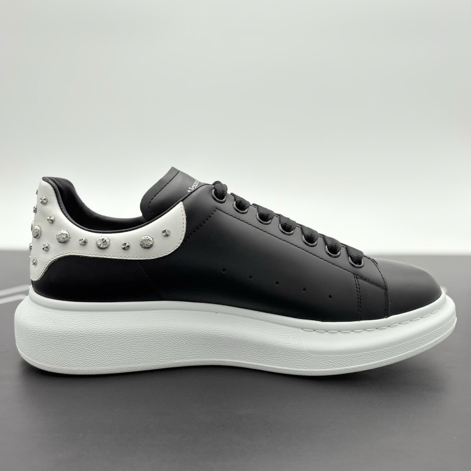 Size 43.5 (10.5 US) Alexander McQueen Studded Oversized ' White Black ' | CLEAN!