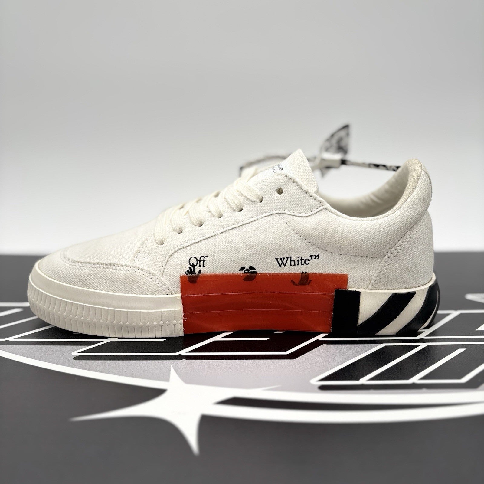 Size 40 (7 US) - Off-White Vulc Sneaker ' White ' | GREAT CONDITION!