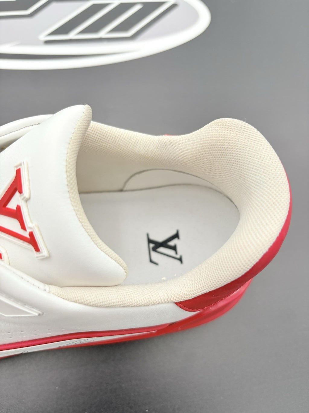 Size 8.5 LV (9.5-10 US) - Louis Vuitton Trainer  ' Red White ' | SUPER CLEAN!