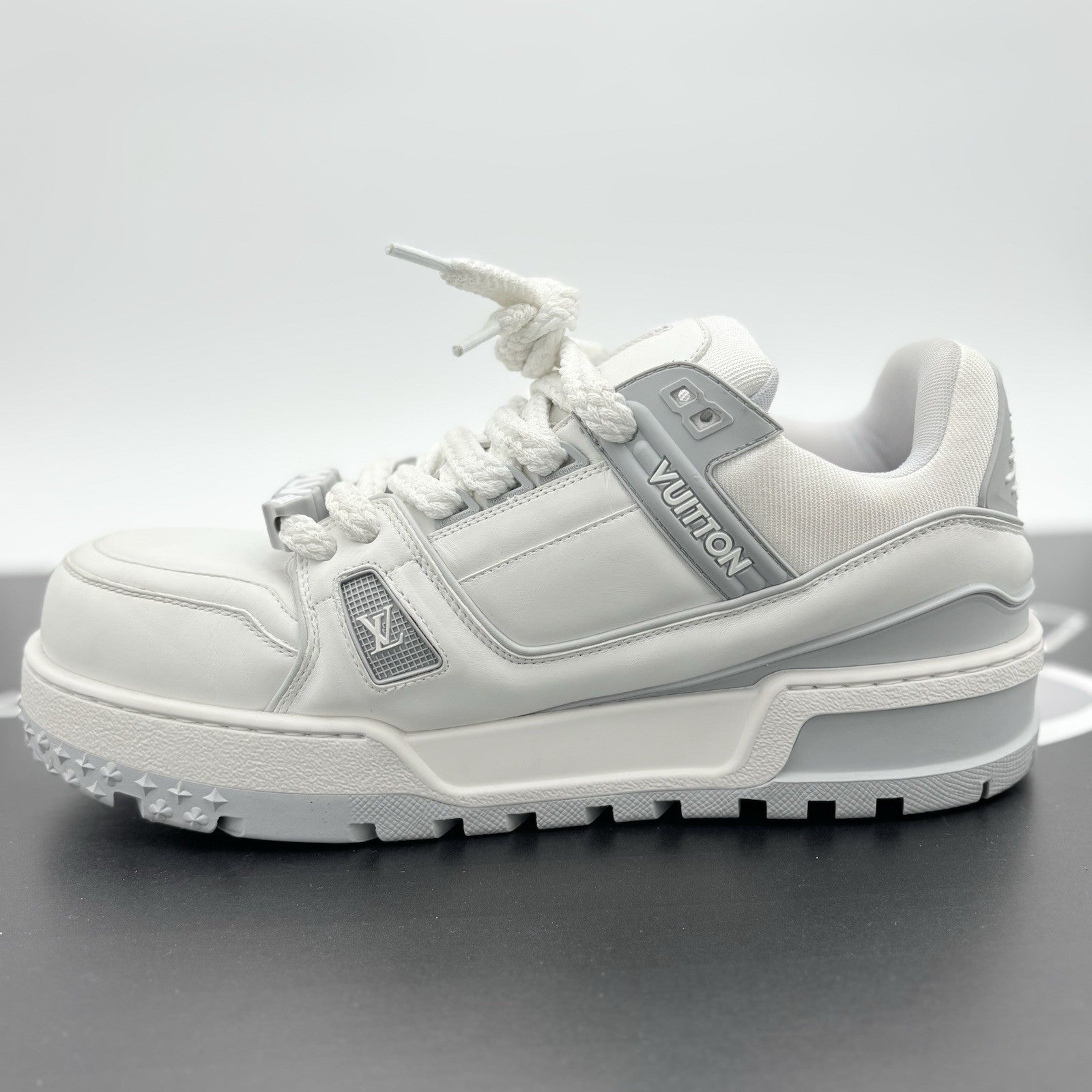 Size 10 LV (11-11.5 US) - Louis Vuitton Maxi ' White Grey ' | SUPER CLEAN!
