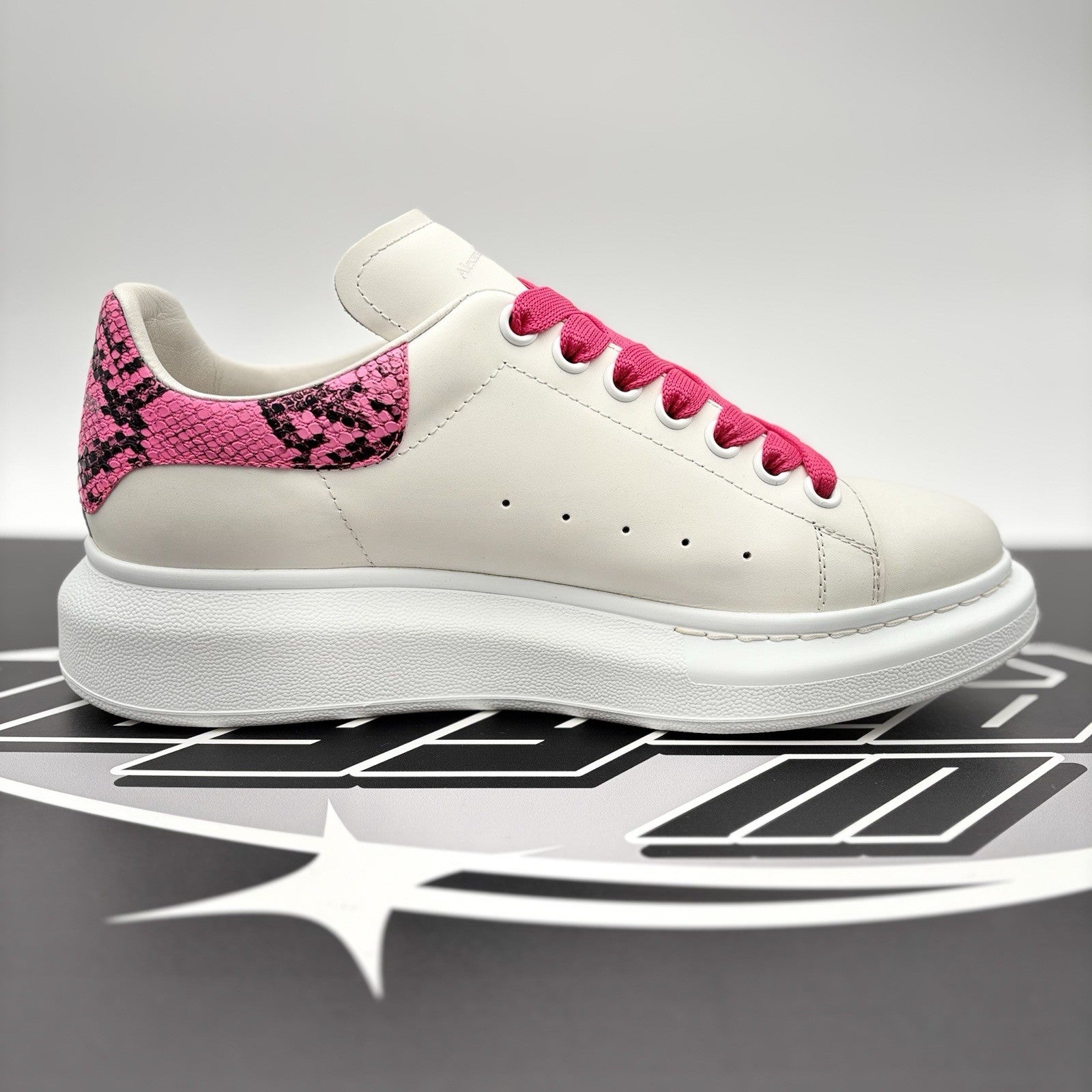 Size 41 (8 US) Alexander McQueen ' White, Pink Snake Print ' | GREAT CONDITION!