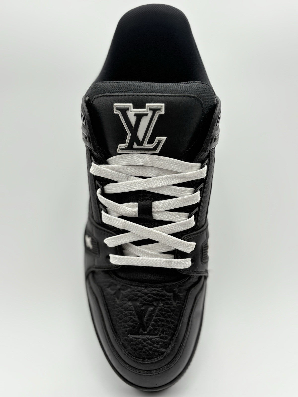 Size 7 LV (8-8.5 US) Louis Vuitton Trainer ' Black ' | GOOD CONDITION!