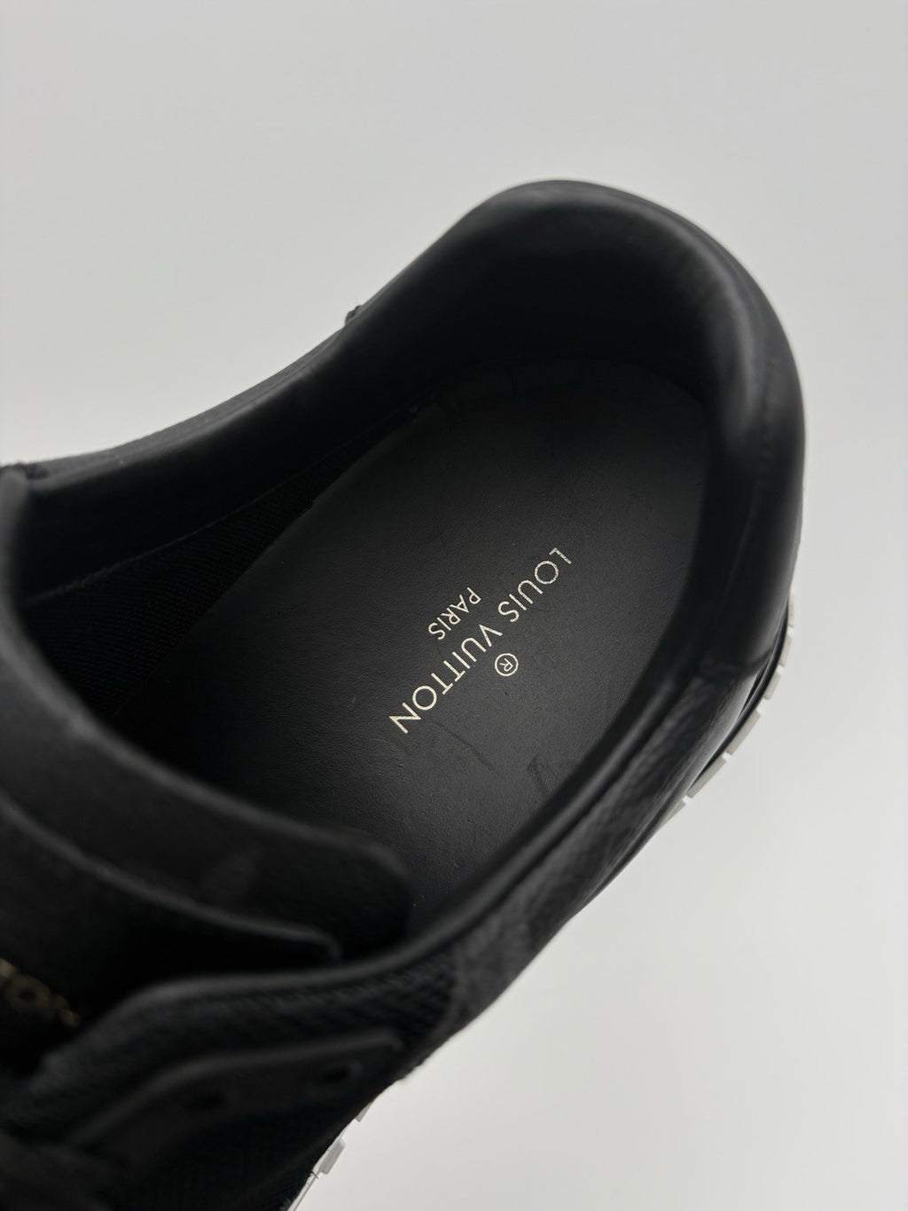 Size 9.5 LV (10.5-11 US) Louis Vuitton Run Away Sneaker ' Black White ' | GOOD!
