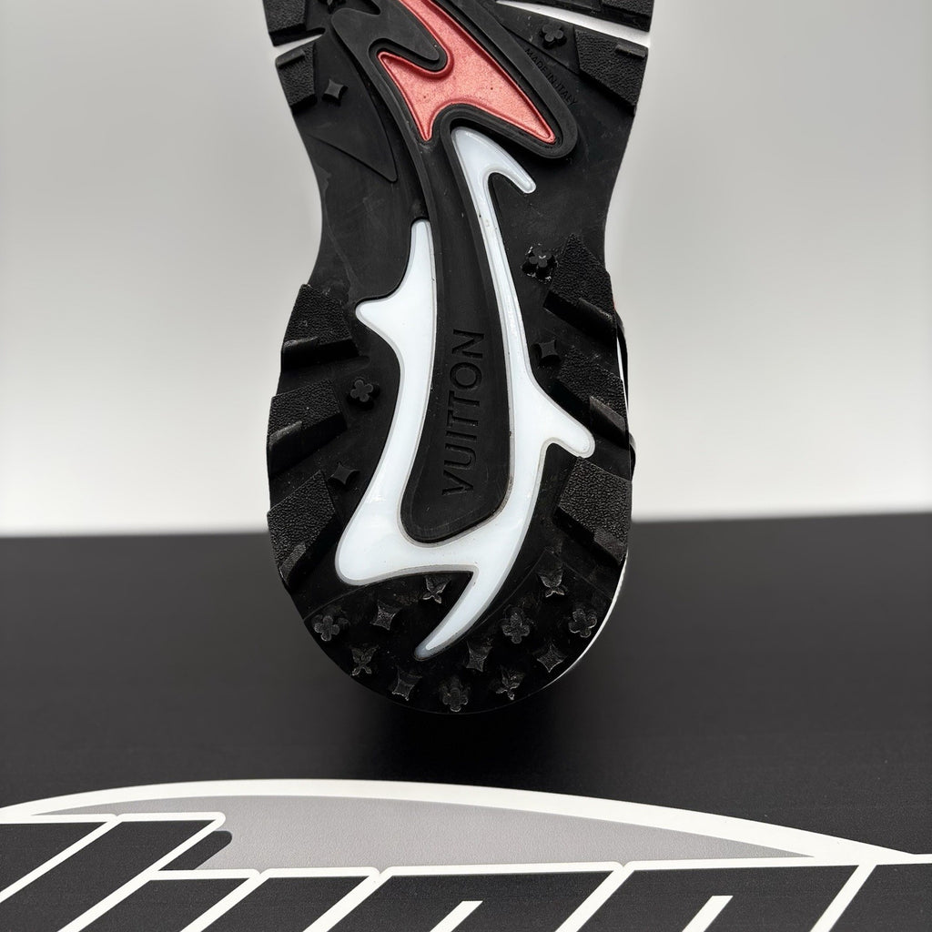 Size 8.5 LV (9.5-10 US) Louis Vuitton Tactic Runner ' Red Grey ' | GREAT COND!