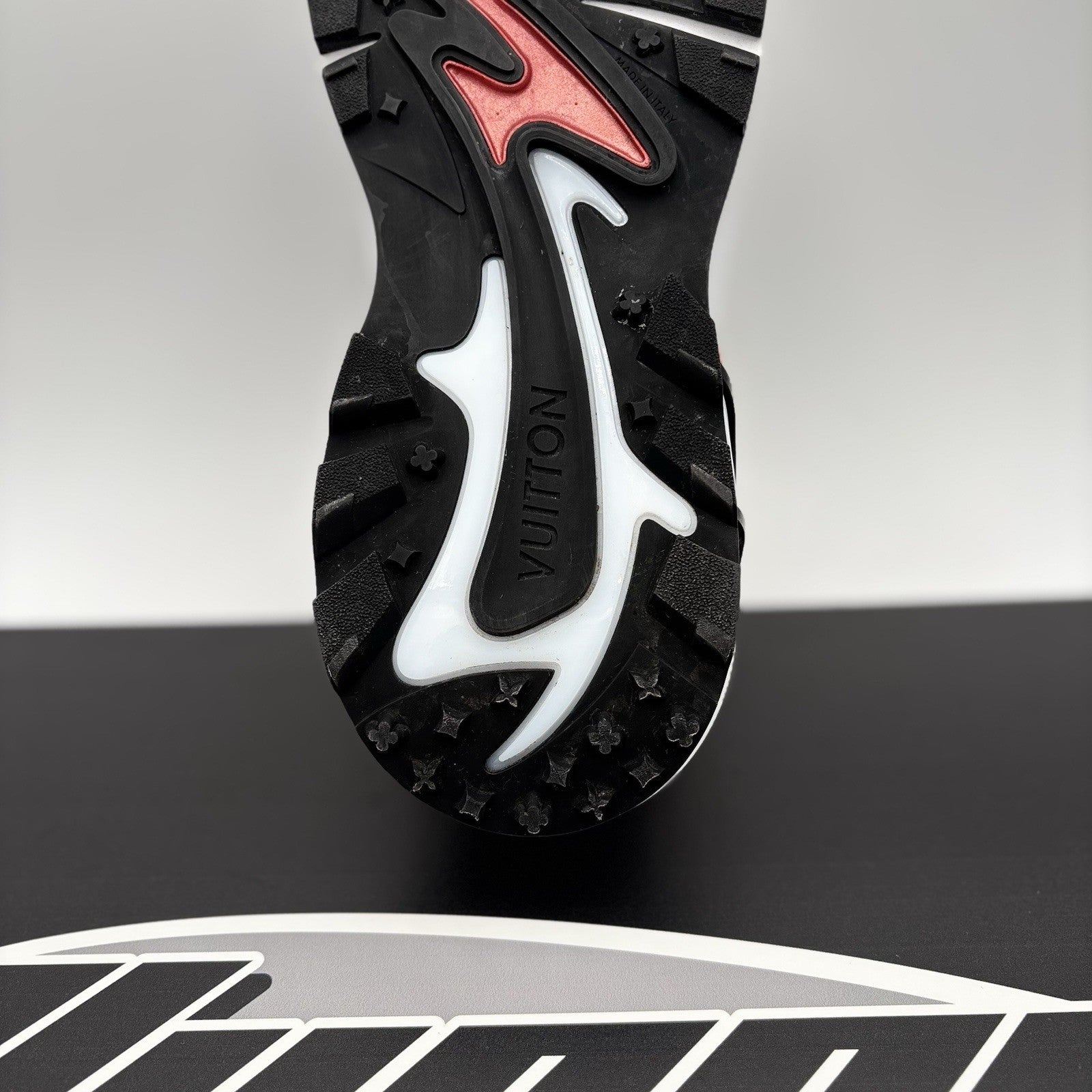 Size 8.5 LV (9.5-10 US) Louis Vuitton Tactic Runner ' Red Grey ' | GREAT COND!