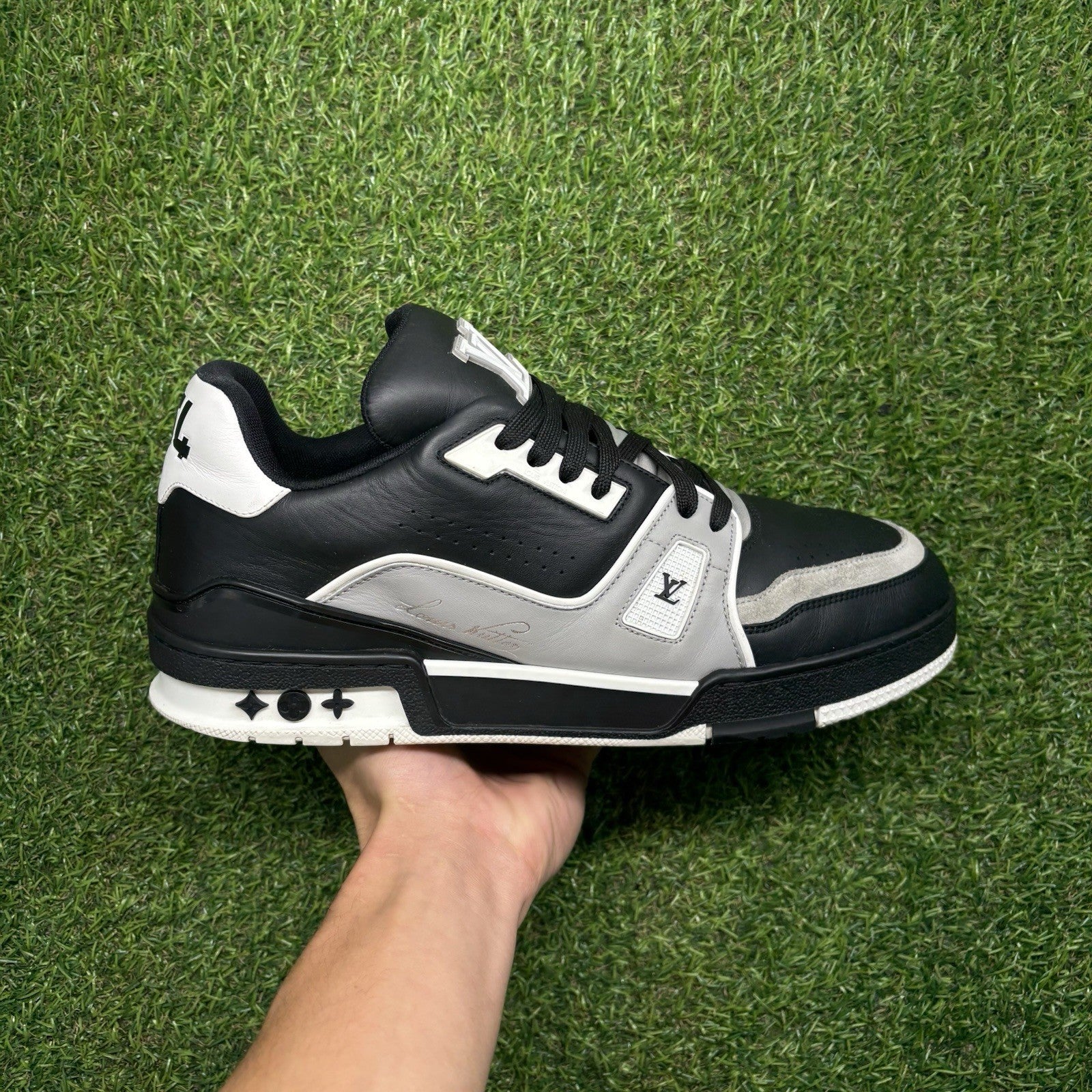 Size 8.5 LV (9.5-10 US) Louis Vuitton Trainer ' Black, Grey, White ' | GOOD!