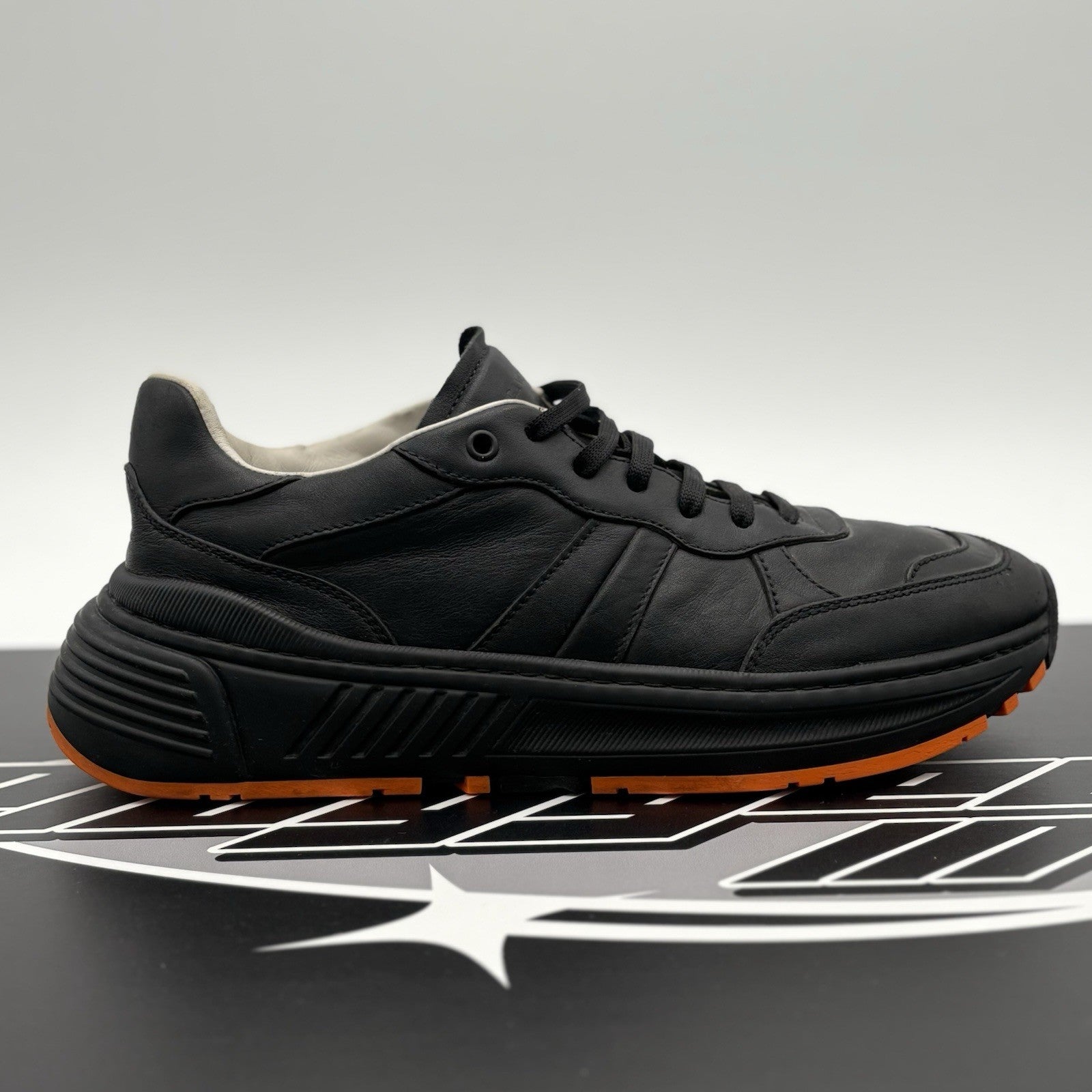 Size 42.5 (9.5 US) - Bottega Veneta Calf Leather Speedster Sneakers ' Black '
