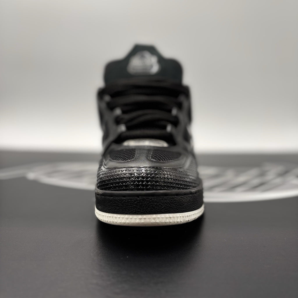 Size 8.5 LV (9.5-10 US) Louis Vuitton Skate ' Black White '