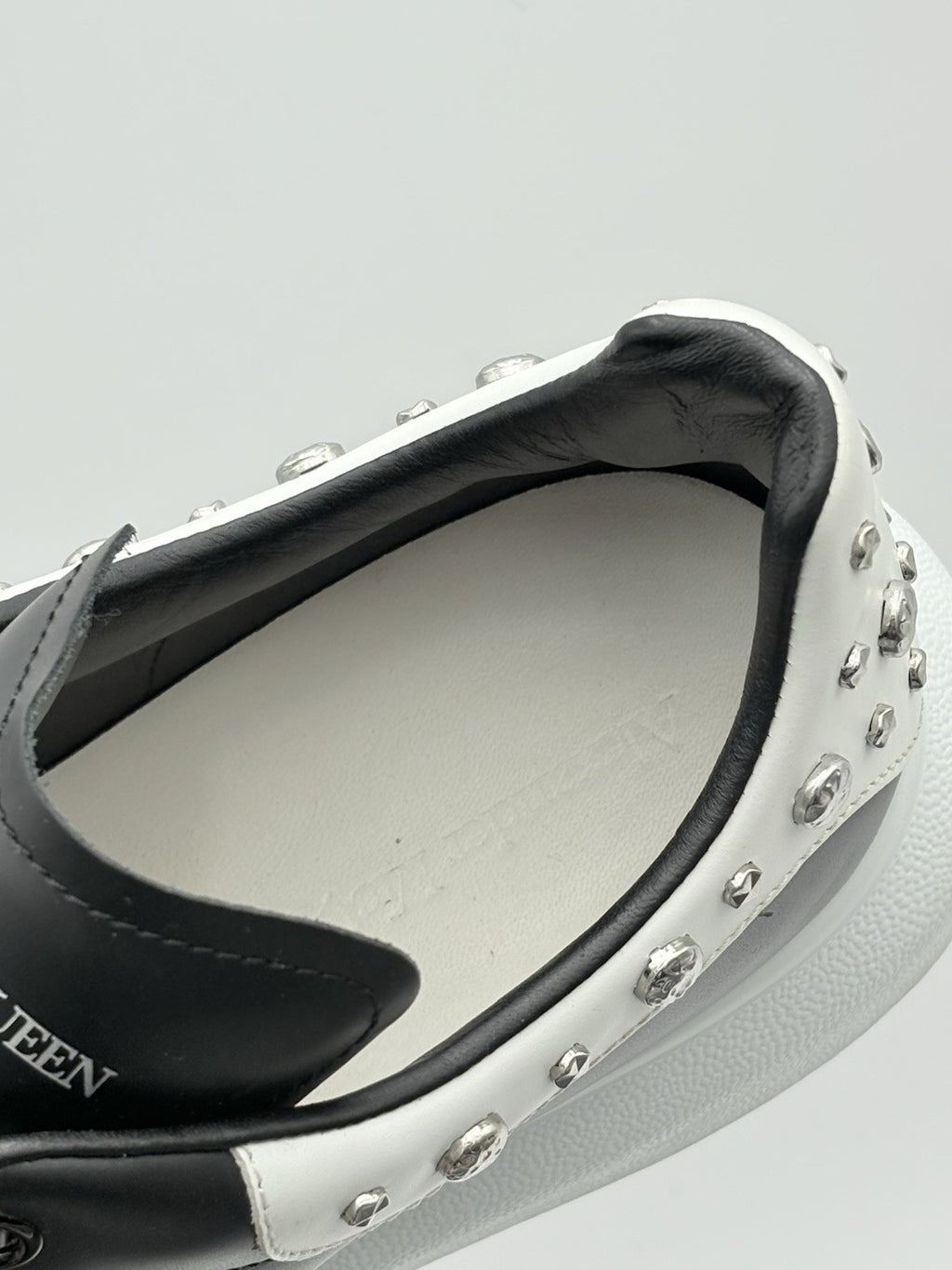 Size 43.5 (10.5 US) Alexander McQueen Studded Oversized ' White Black ' | CLEAN!