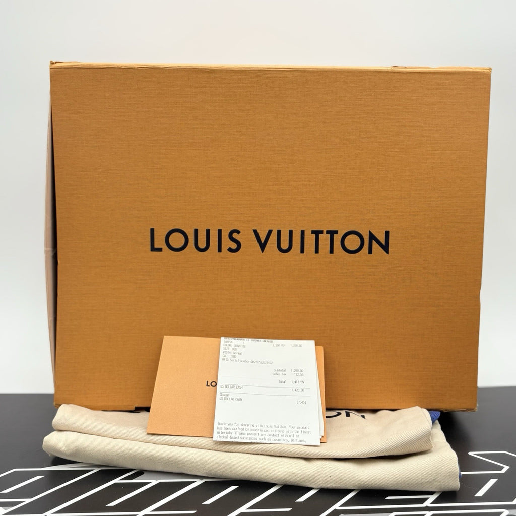 Size 9 LV (10-10.5 US) - Louis Vuitton Trainer ' Black ' | SUPER CLEAN!