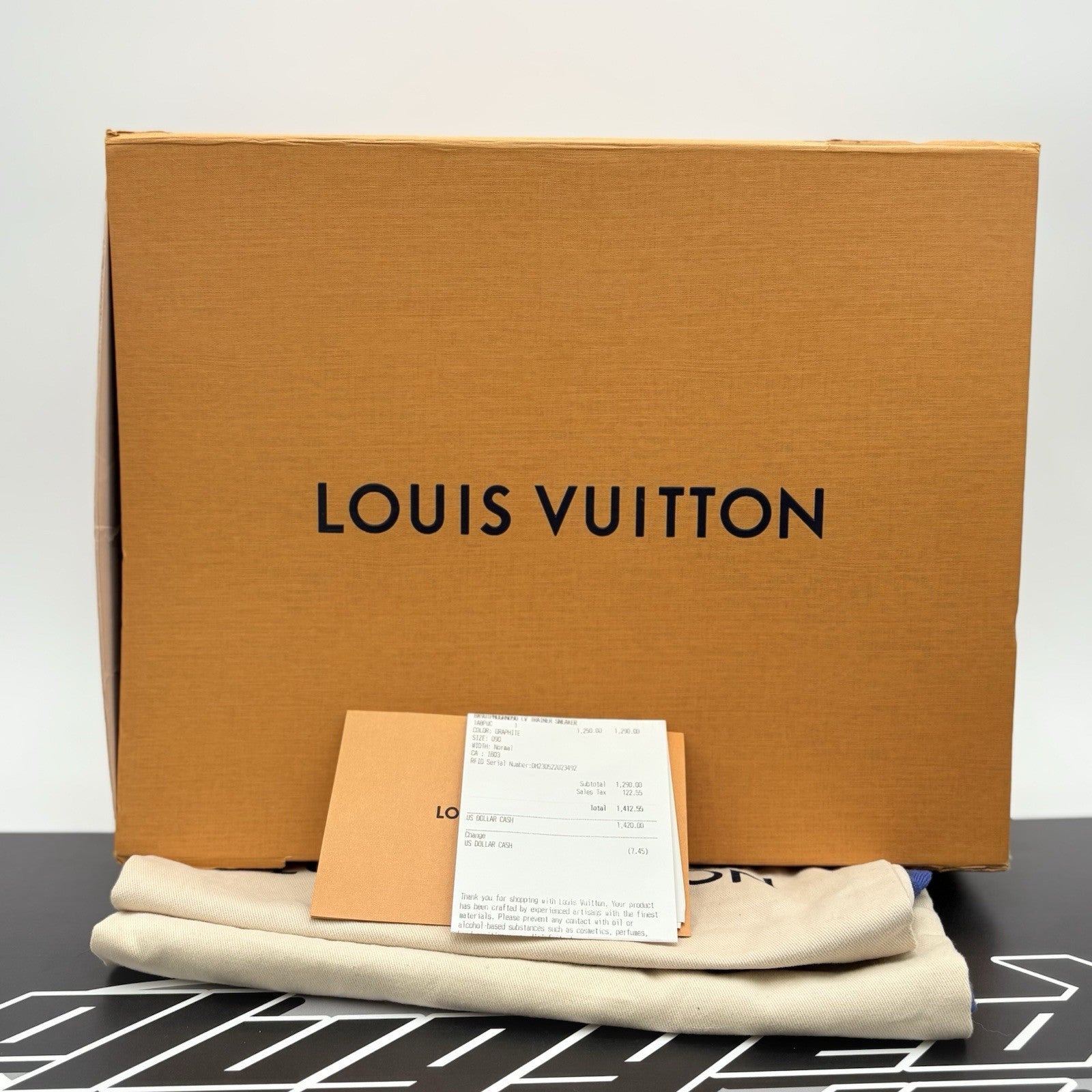 Size 9 LV (10-10.5 US) - Louis Vuitton Trainer ' Black ' | SUPER CLEAN!