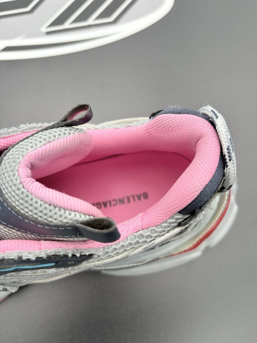 Size 42 (9 US) - Balenciaga Runner ' Grey Pink Blue ' | SUPER CLEAN!