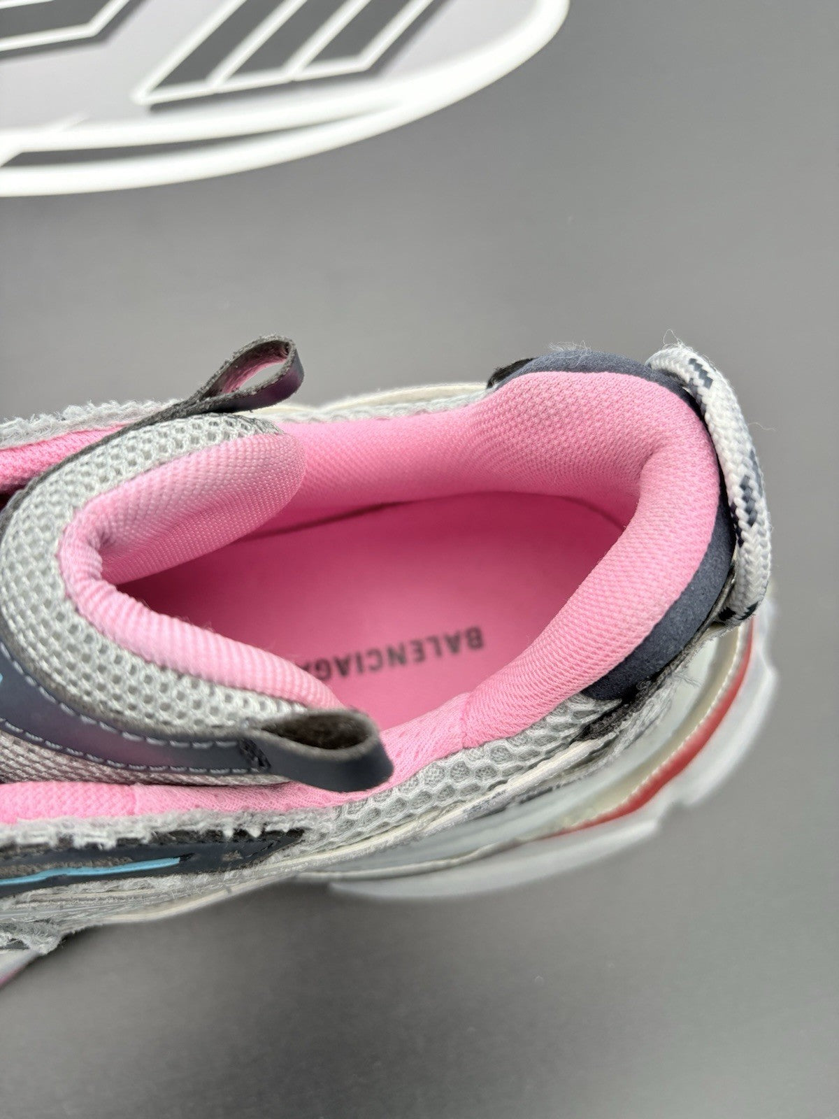 Size 42 (9 US) - Balenciaga Runner ' Grey Pink Blue ' | SUPER CLEAN!