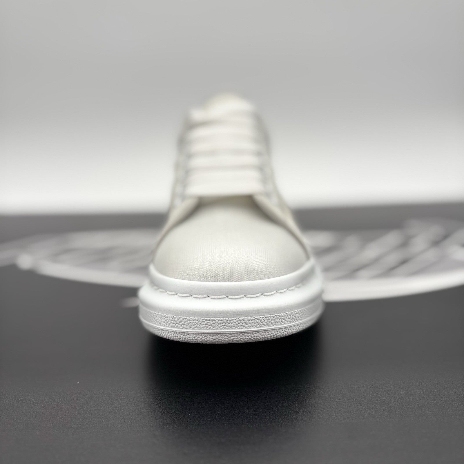 Size 40 (7 US) - Alexander McQueen ‘ White Transparent ‘ | EXCELLENT CONDITION!