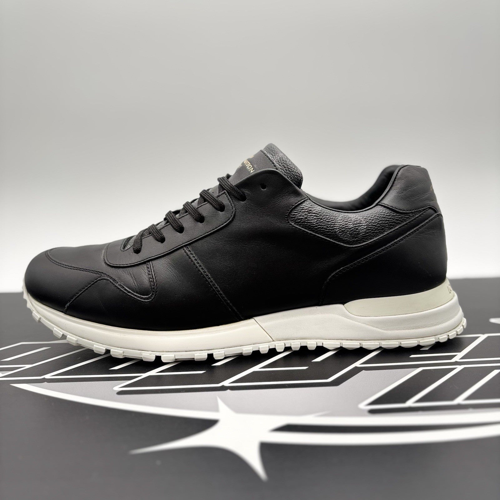 Size 9.5 LV (10.5-11 US) Louis Vuitton Runaway ' Black White ' | GREAT COND!