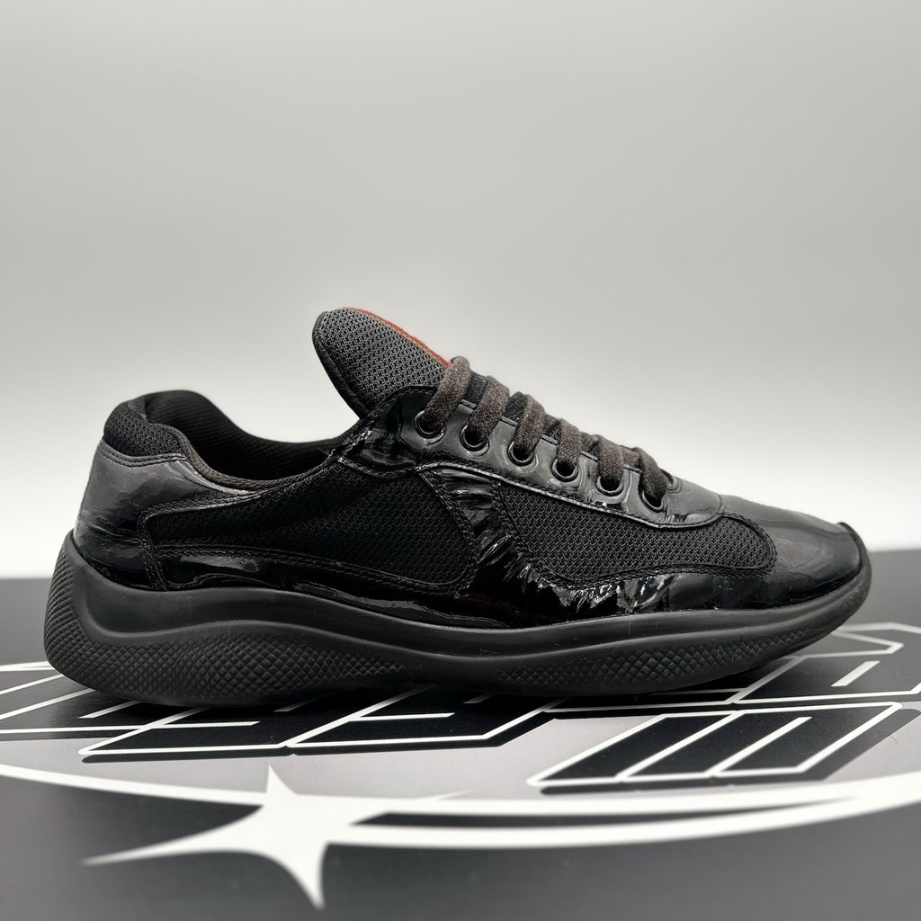 Size 8 UK (9 US) Prada Americas Cup ' Black '