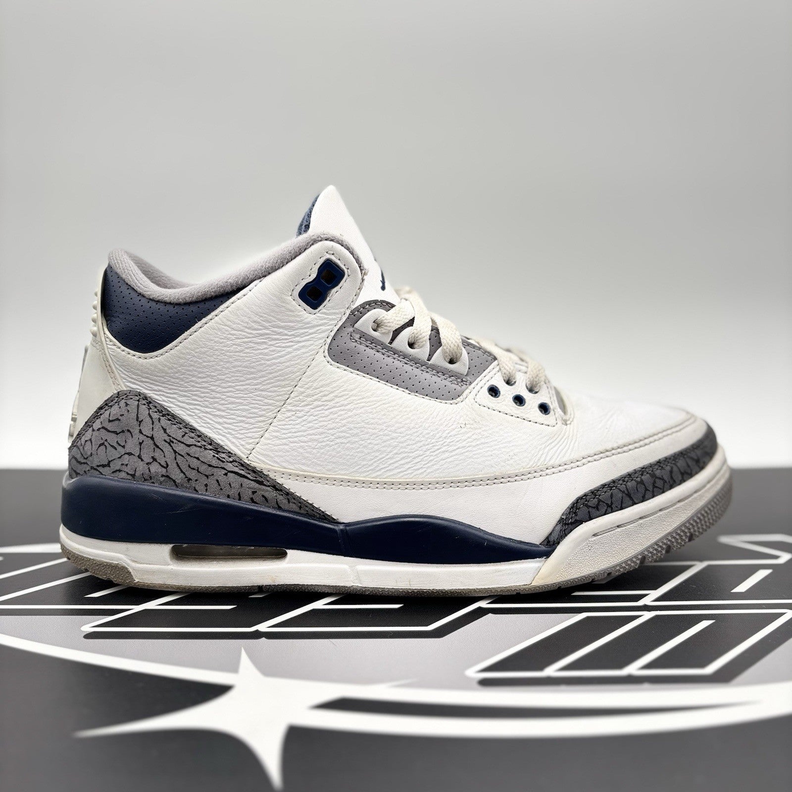 Size 10 - Air Jordan 3 Retro Midnight Navy