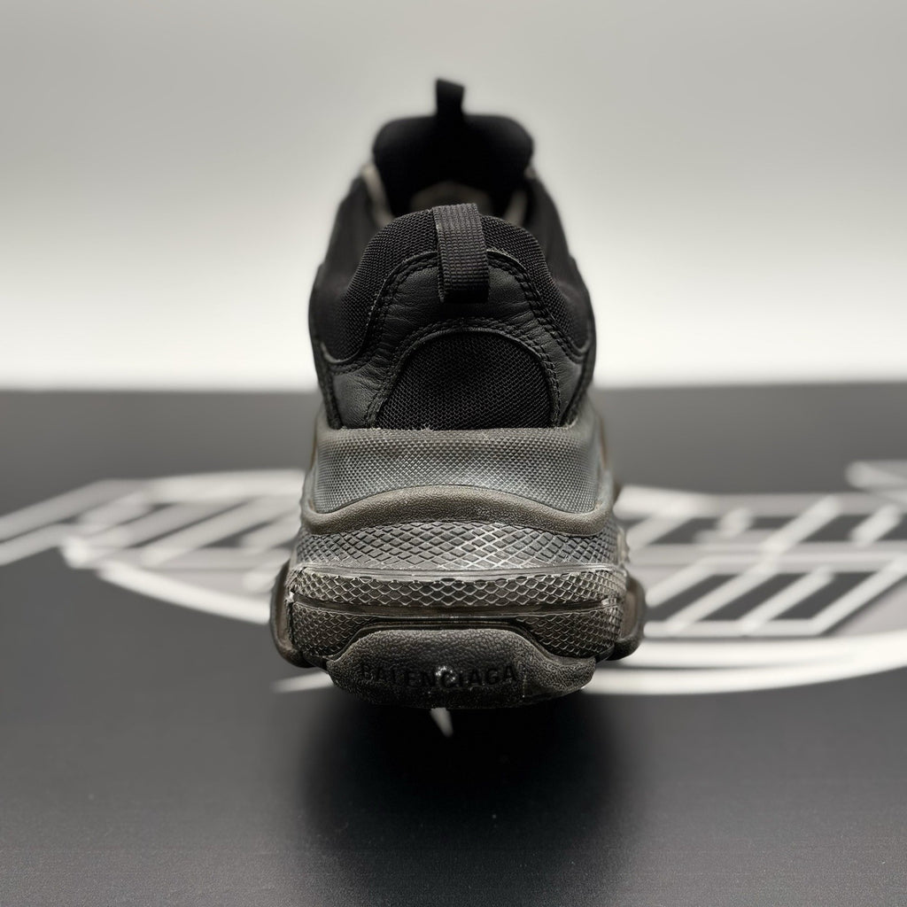 Size 42 (9 US) - Balenciaga Triple S ' Black ' | GOOD CONDITION!