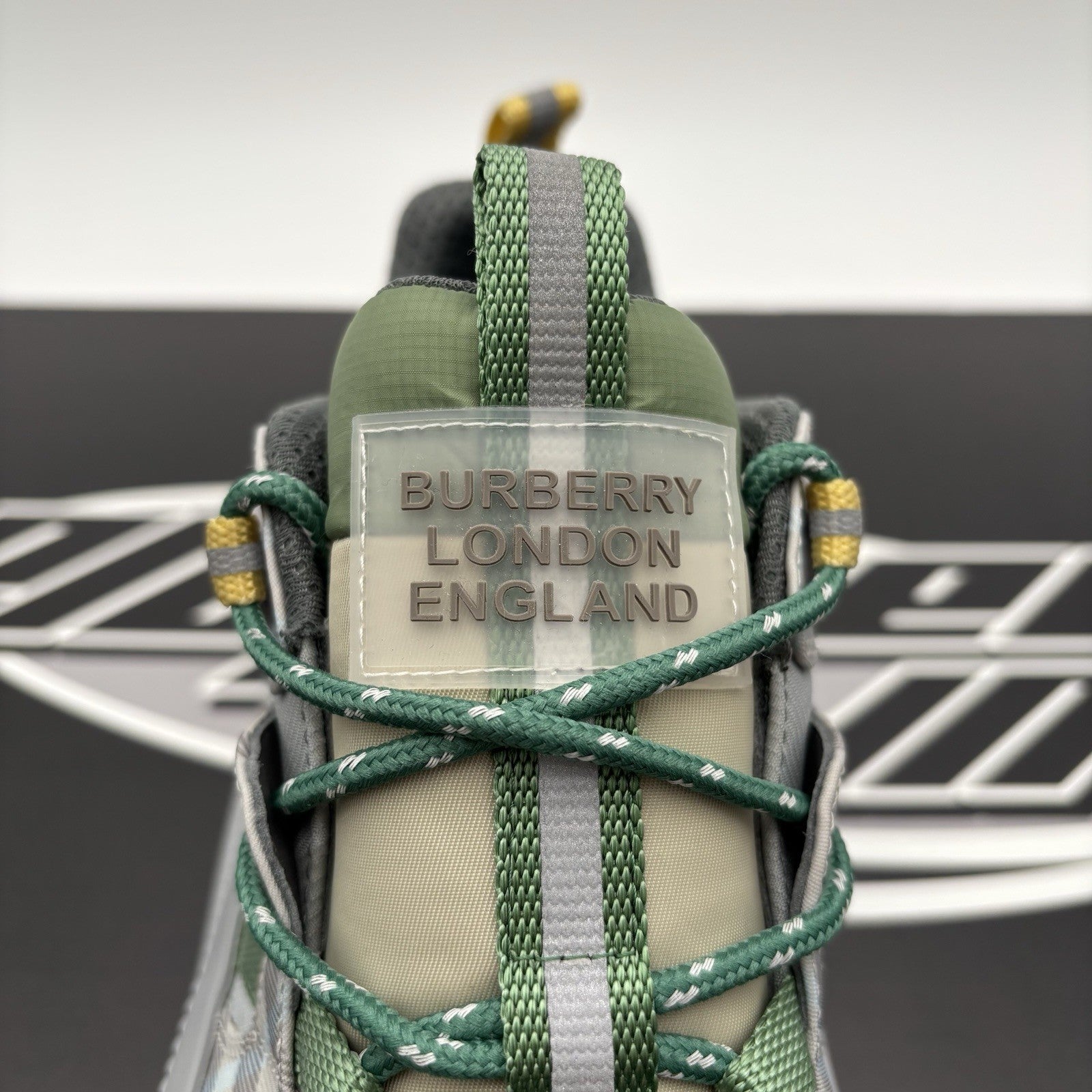 Size 44.5 (11.5 US) Burberry Arthur ' Grey, Plaid ' | NEW!