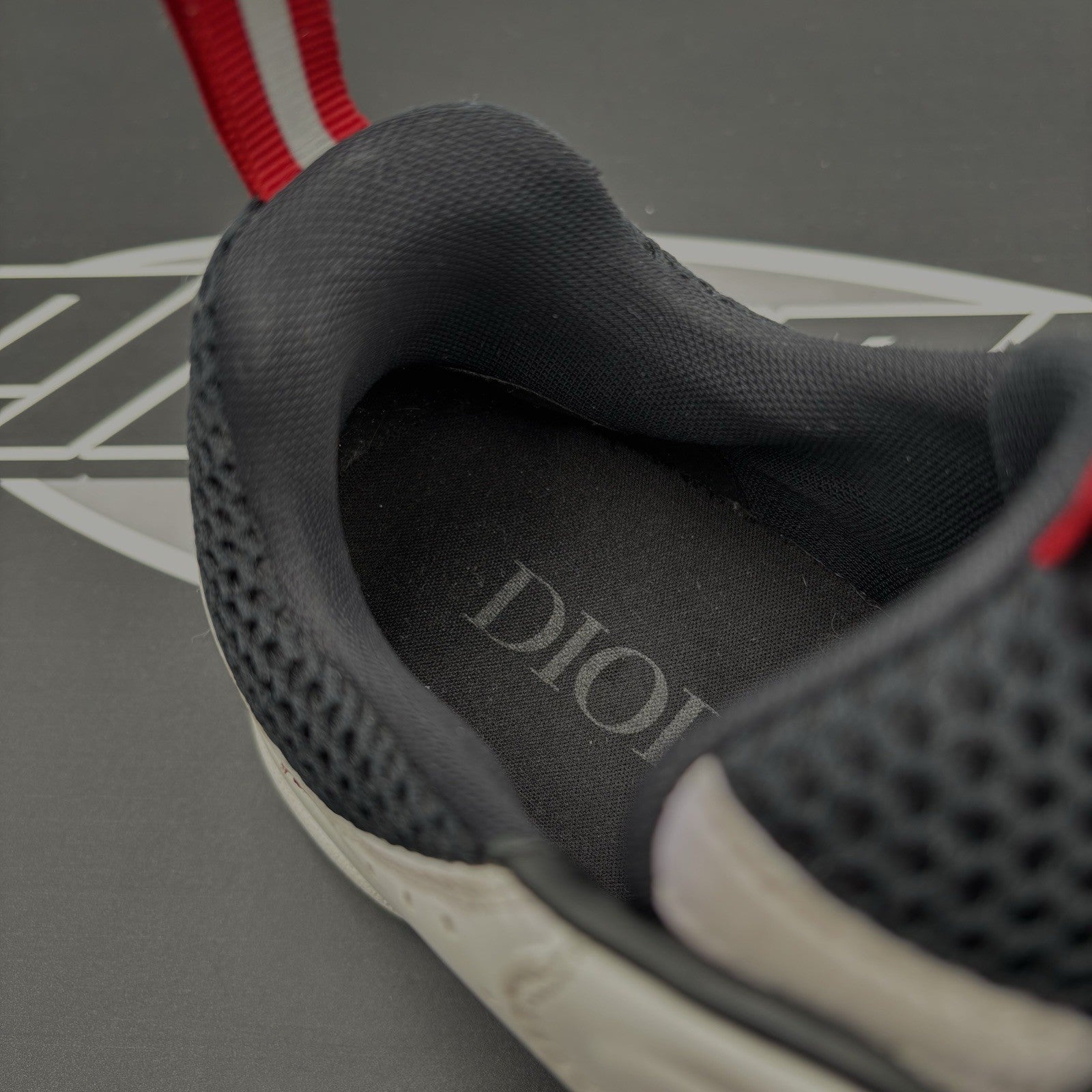 Size 43 (10 US) - Dior B22 Sneaker ‘ White, Red ‘ | GREAT CONDITION!