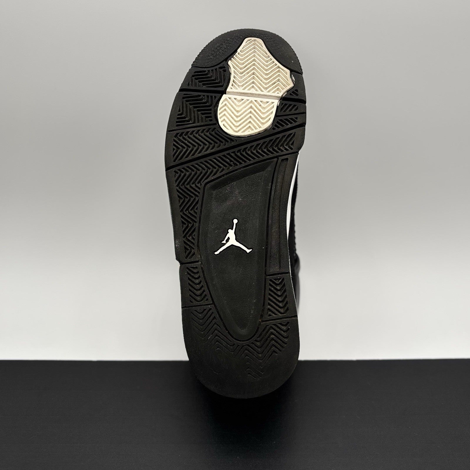 Size 10.5 - Air Jordan 4 Retro White Thunder | GOOD CONDITION!