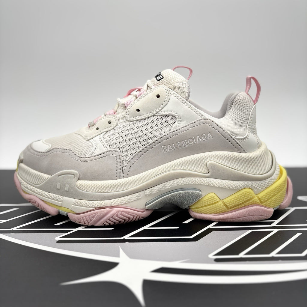 Size 40 (7 US) - Balenciaga Triple S Sneaker ' White, Pink ' | GREAT COND