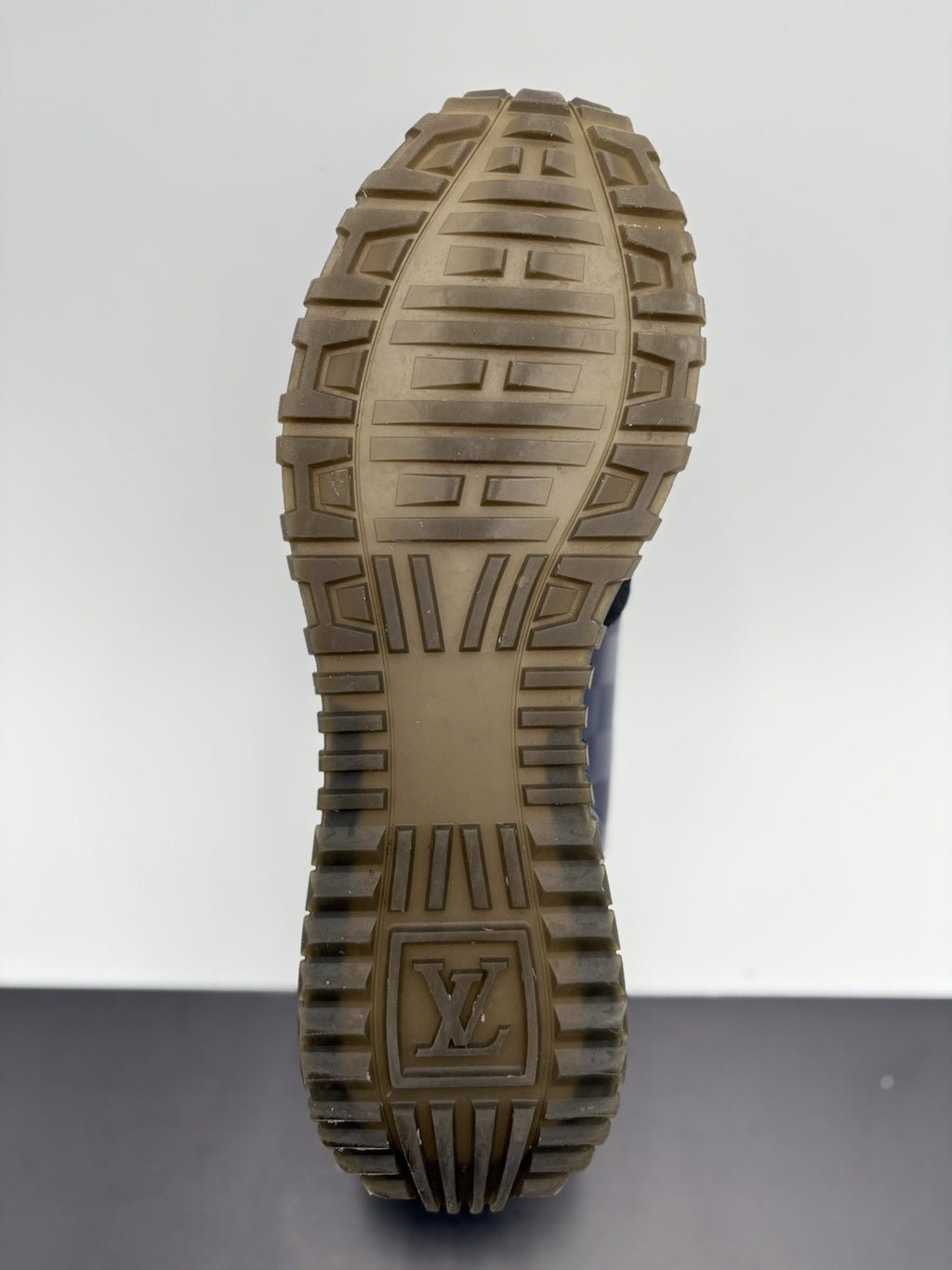 Size 8 LV (9-9.5 US) Louis Vuitton Damier Run Away ' Navy ' | GREAT CONDITION